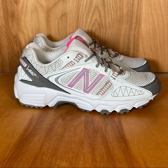 New Balance 42 Trail Running Shoes Gray 